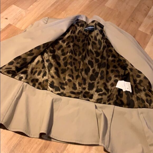 DOLCE & GABBANA. VINTAGE JACKET. LEOPARD LINING. SIZE 8 - Picture 2 of 11